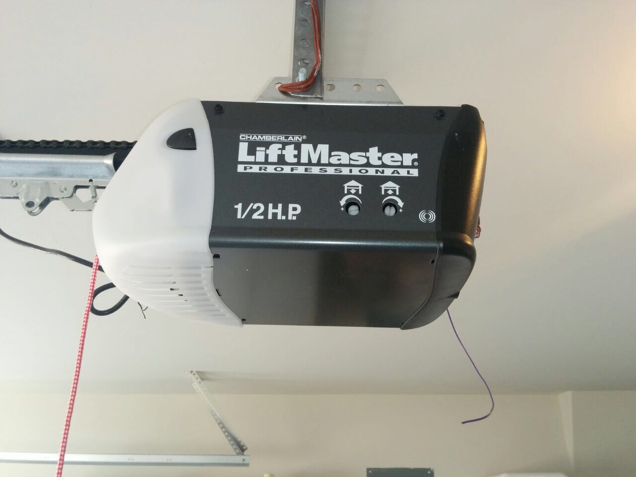 Garage Door Opener in Oregon